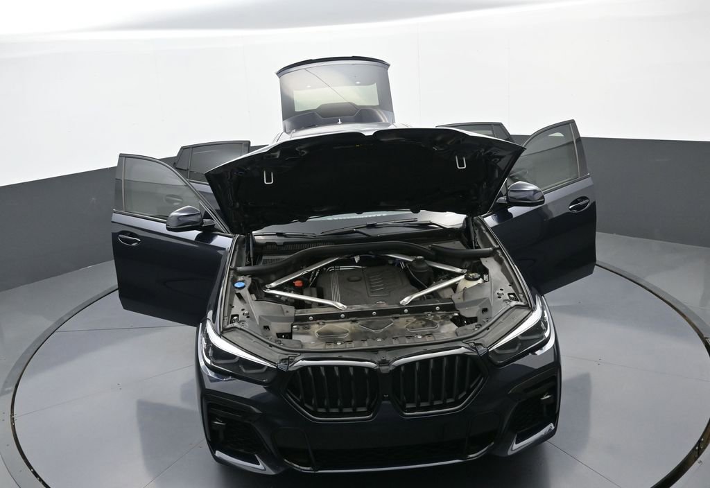 Used 2022 BMW X6 xDrive40i w/ M Sport Package AWD/4WD image 38