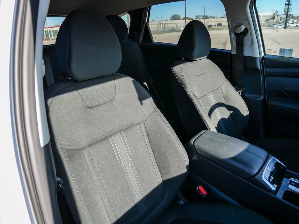 Used 2025 Hyundai Tucson SEL AWD/4WD image 17