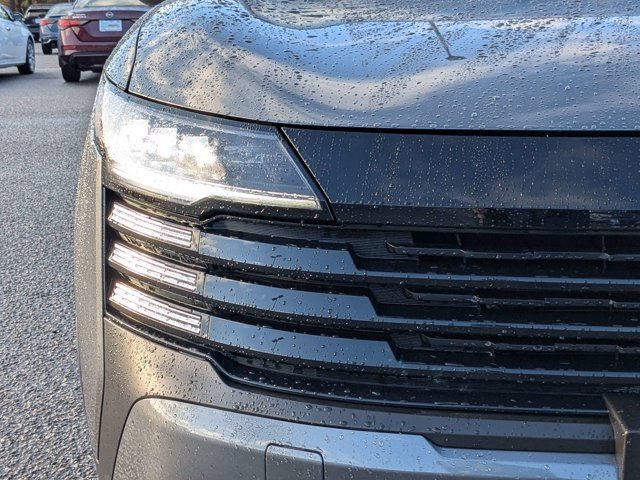 Used 2025 Nissan Kicks SV image 10