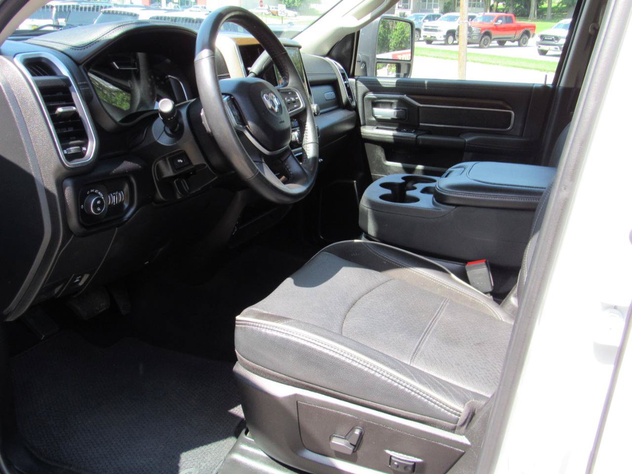 Used 2024 RAM 2500 Laramie w/ Safety Group AWD/4WD image 15