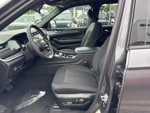 New 2025 Jeep Grand Cherokee L Laredo w/ Luxury Tech Group I image 10