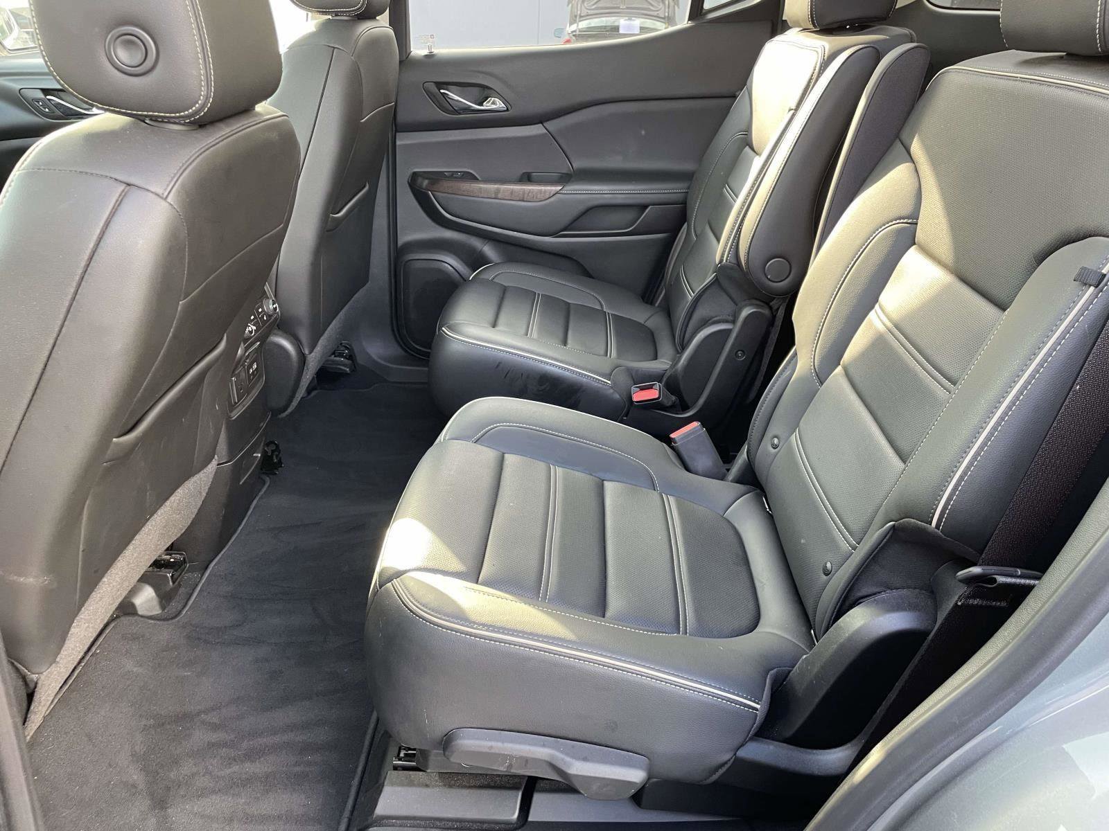 Used 2023 GMC Acadia Denali w/ Denali Technology Package FWD image 13