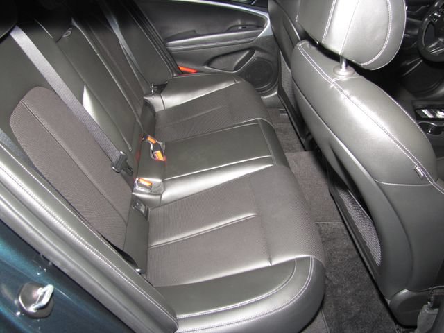 Used 2023 Genesis G70 2.0T RWD image 17