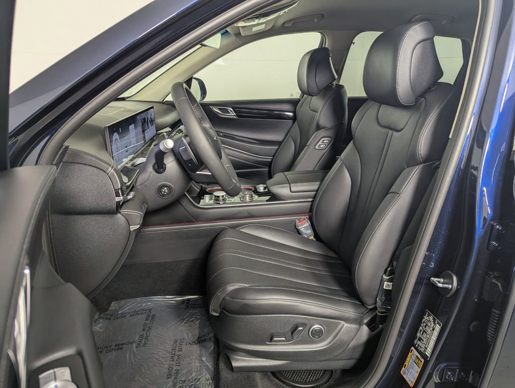 Used 2025 Genesis GV80 2.5T Standard image 14