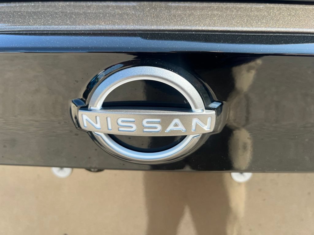 Certified 2025 Nissan Kicks SR w/ SR Premium Package AWD/4WD image 37