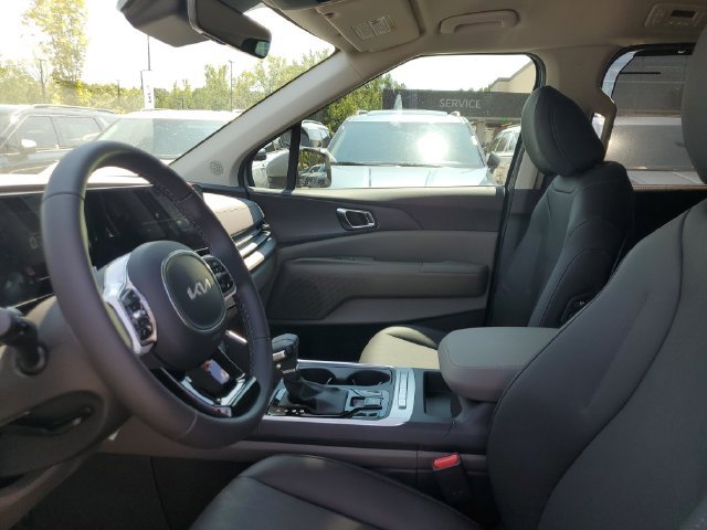 New 2026 Kia Carnival EX FWD image 22