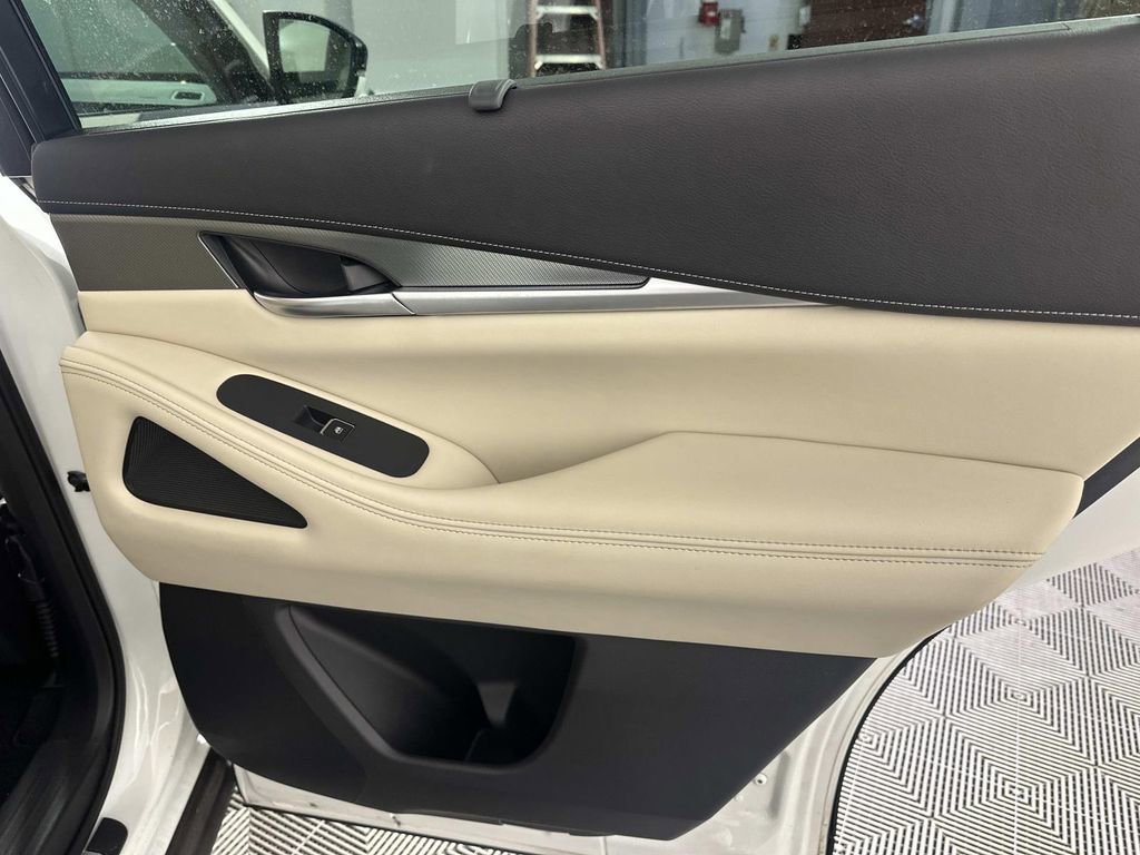 Used 2023 INFINITI QX60 Luxe w/ Cargo Package image 35