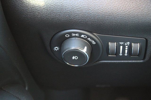 Used 2022 Jeep Compass Altitude image 16