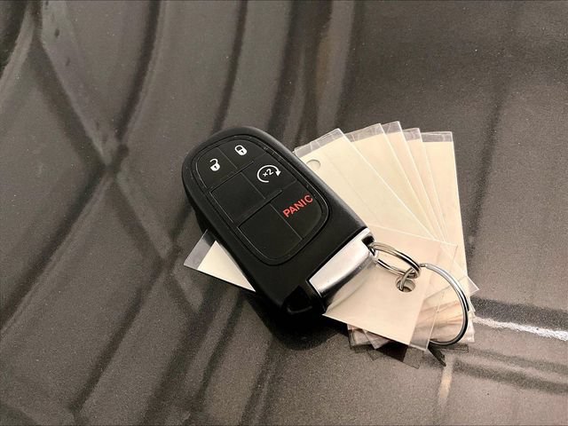 Used 2015 Jeep Cherokee Limited AWD/4WD image 9