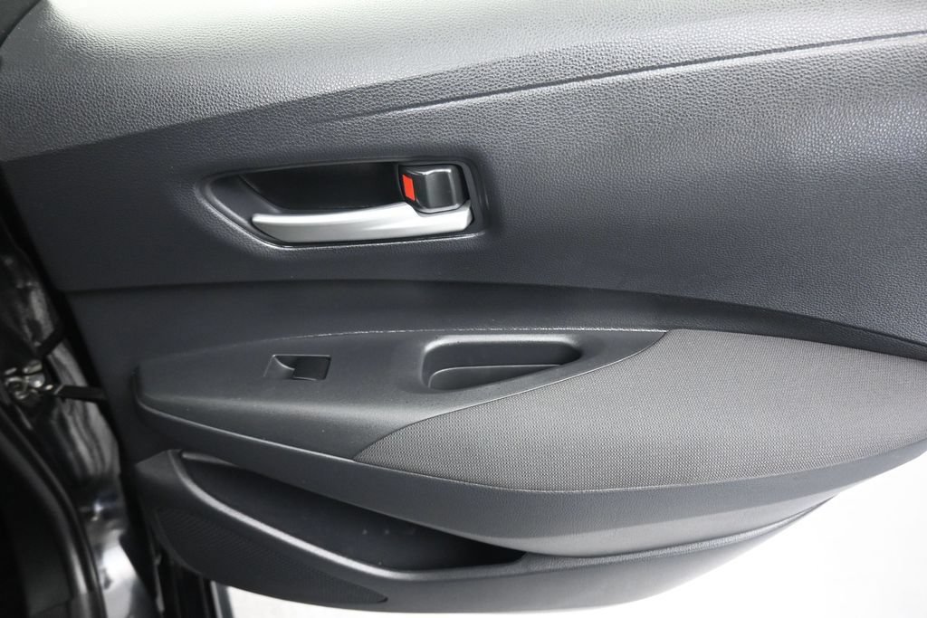Used 2021 Toyota Corolla LE w/ Carpet Mat Package (TMS) FWD image 34