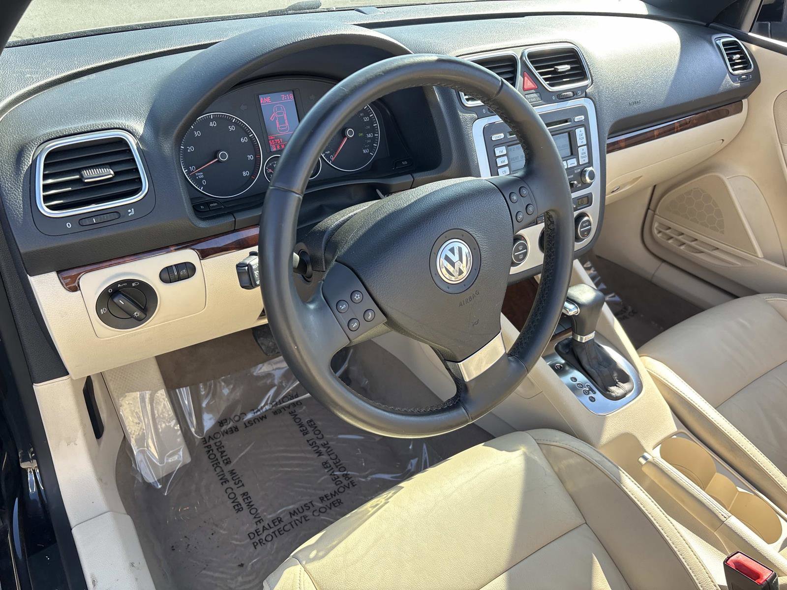 Used 2009 Volkswagen Eos Lux image 15