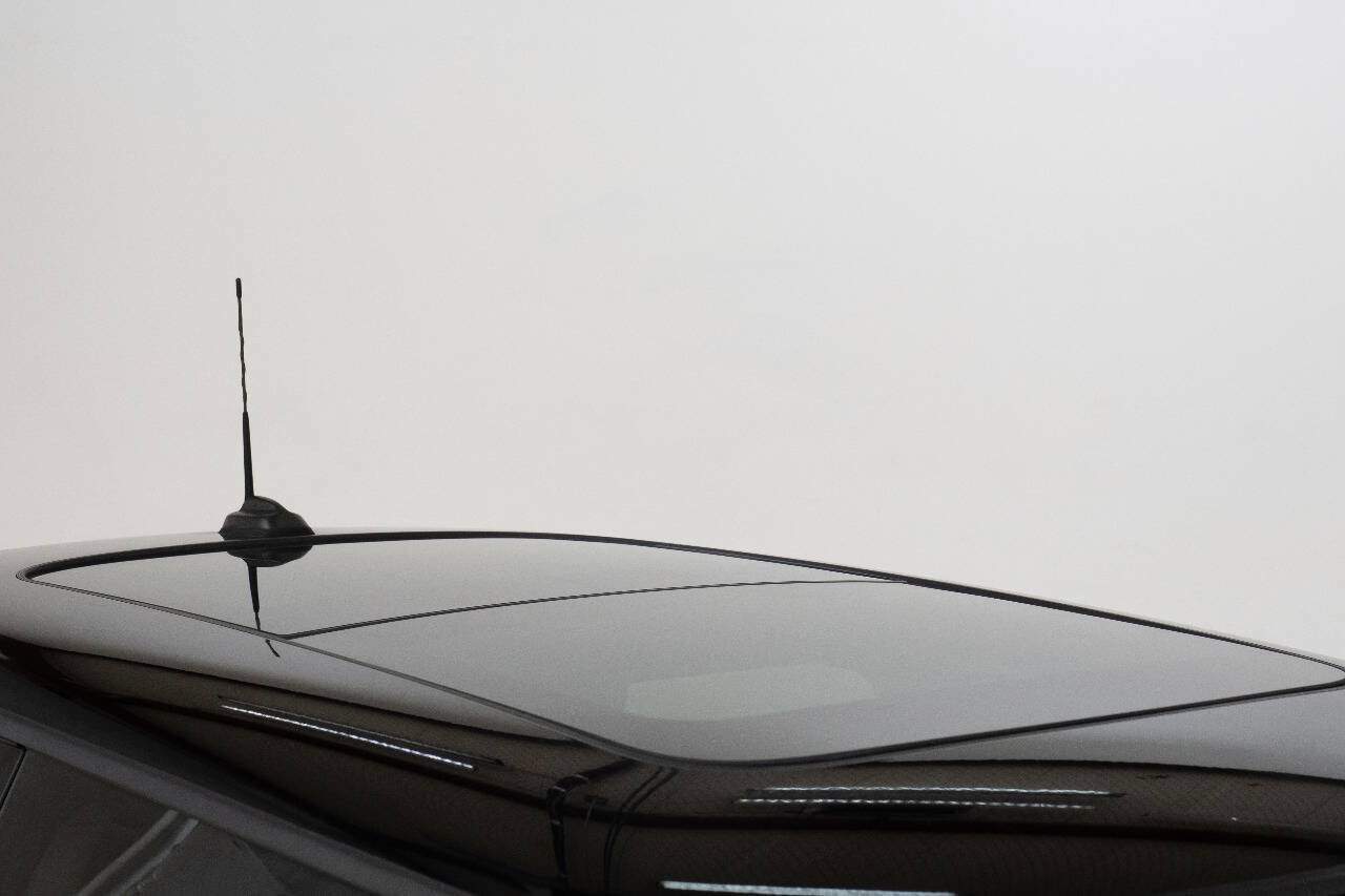 Used 2015 MINI Cooper 2-Door Hardtop image 11