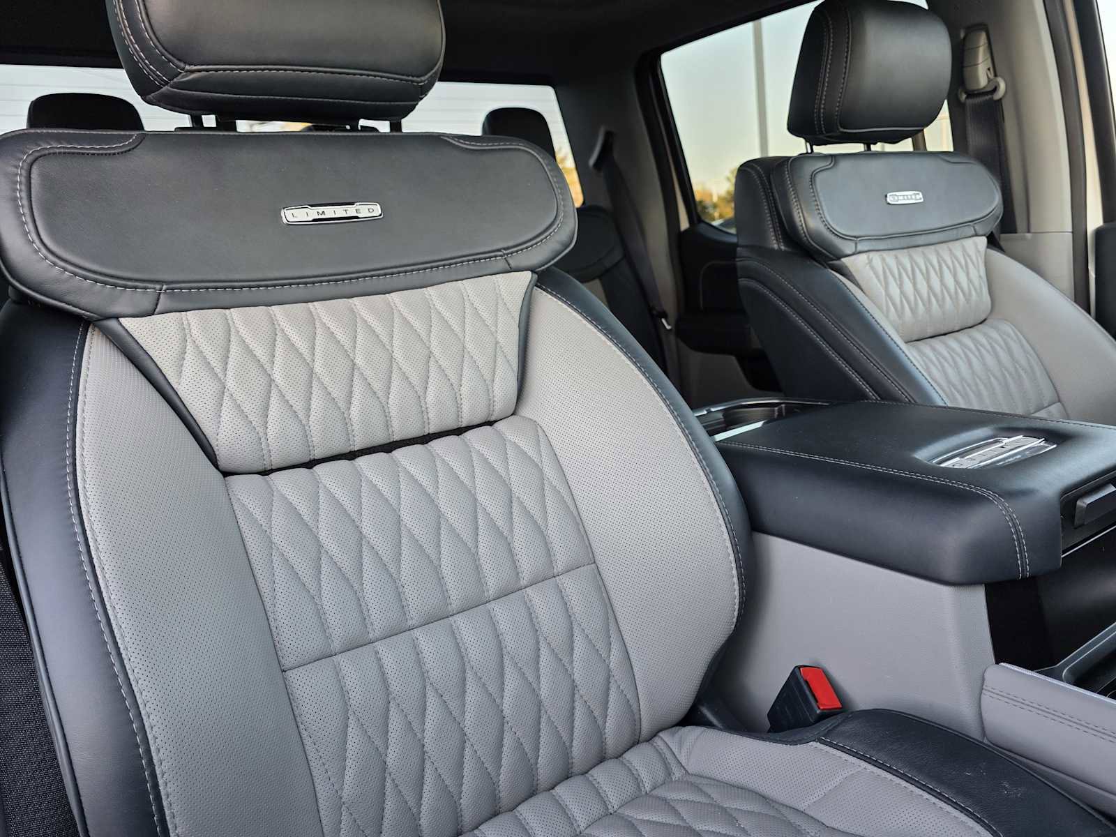 Used 2024 Ford F350 Limited w/ FX4 Off-Road Package image 42