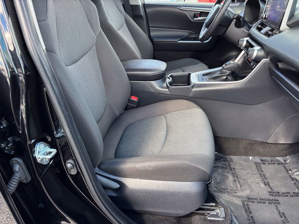 Used 2025 Toyota RAV4 XLE w/ Weather Package image 34