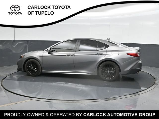 Used 2025 Toyota Camry SE FWD image 9