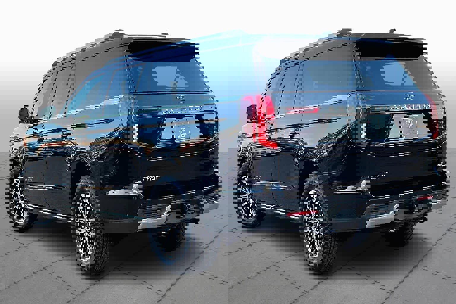 Used 2025 Ford Expedition Max Platinum image 11