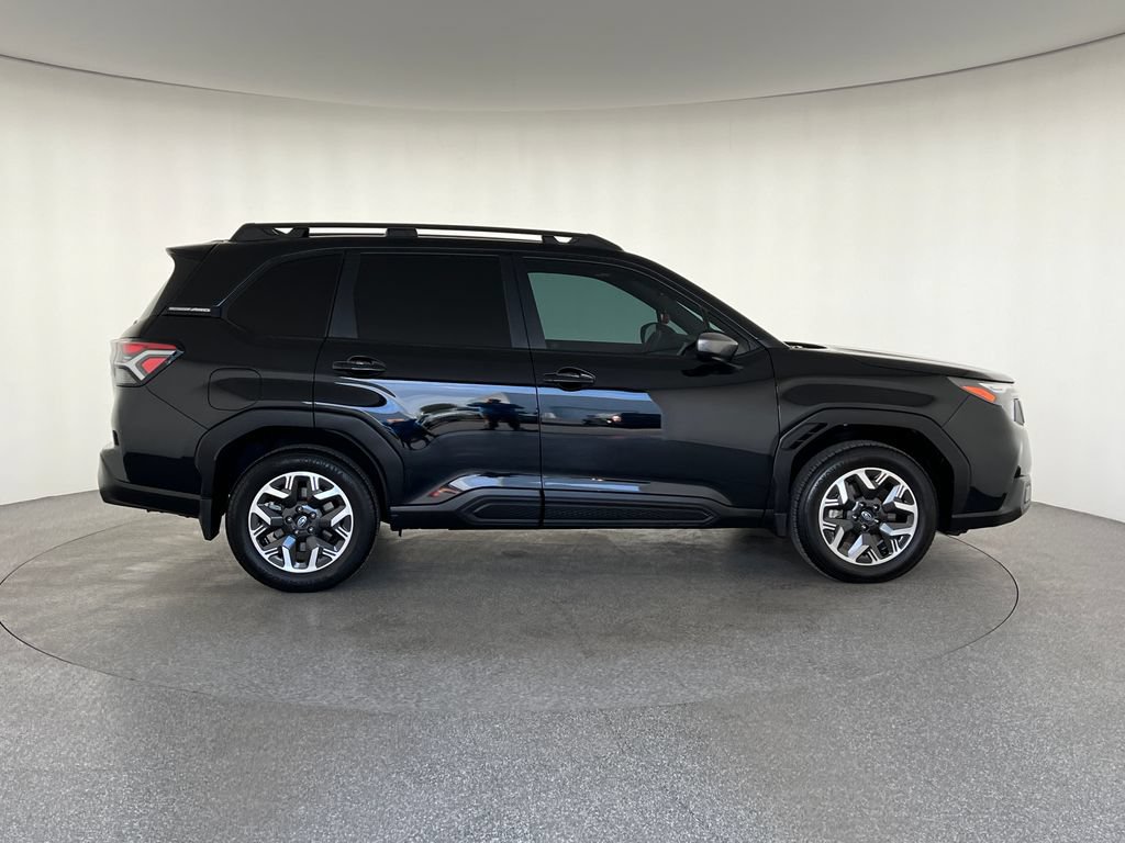 Certified 2025 Subaru Forester Premium w/ Convenience Package #2 AWD/4WD image 2