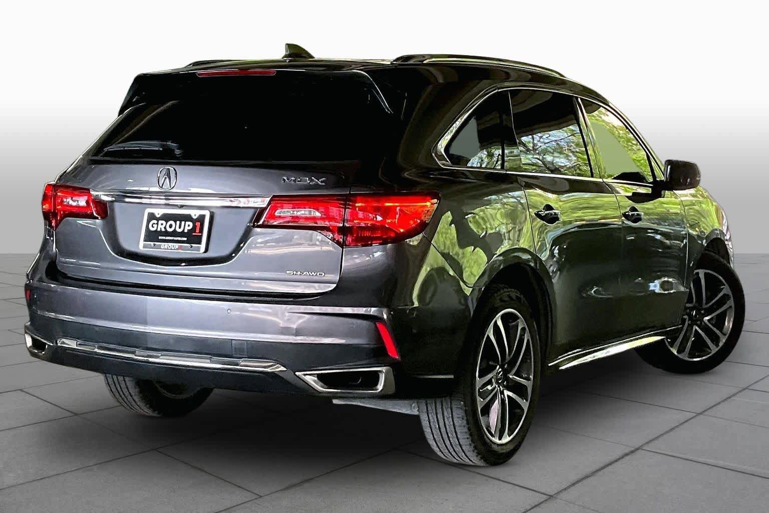 Used 2017 Acura MDX SH-AWD image 12