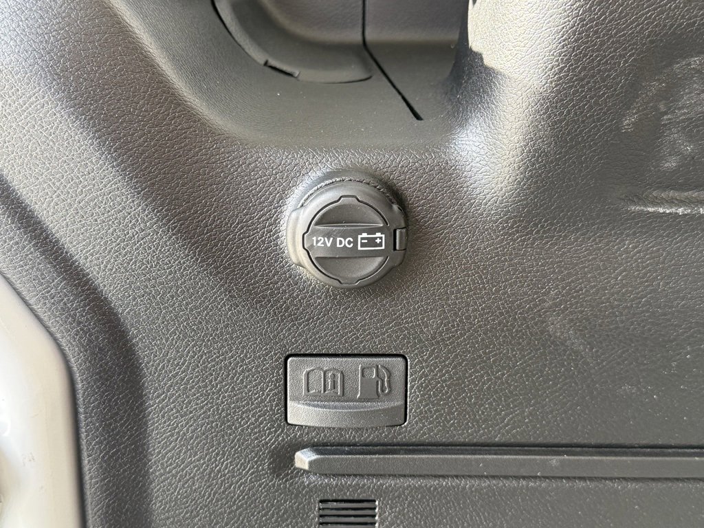 Used 2023 Jeep Wrangler Unlimited Sahara image 34