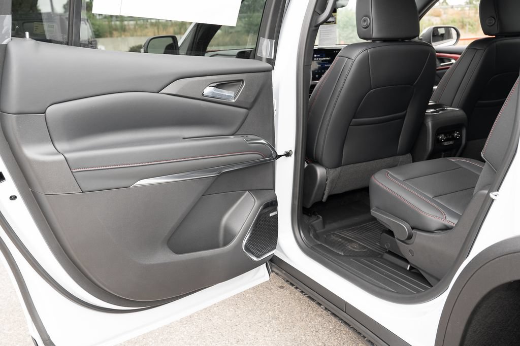 New 2026 Chevrolet Traverse Z71 w/ Enhanced Driving Package AWD/4WD image 36