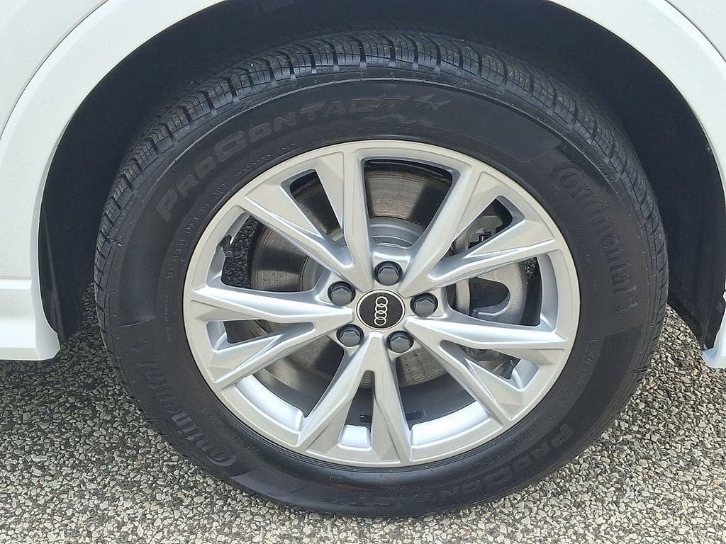 Certified 2025 Audi Q3 2.0T Premium AWD/4WD image 8