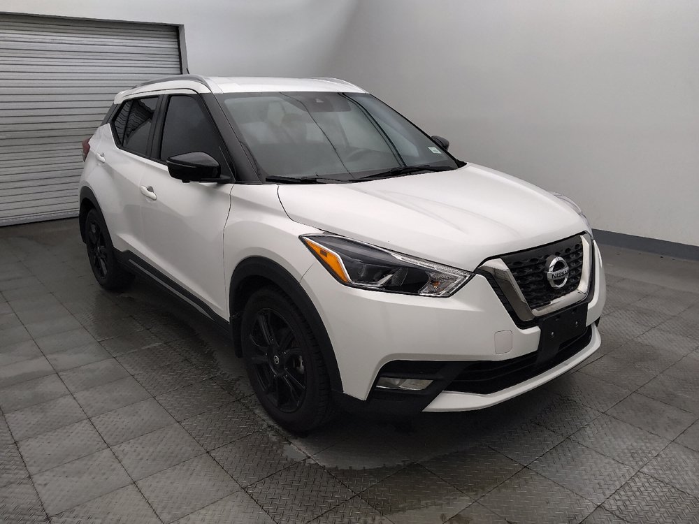 Used 2020 Nissan Kicks SR FWD image 13