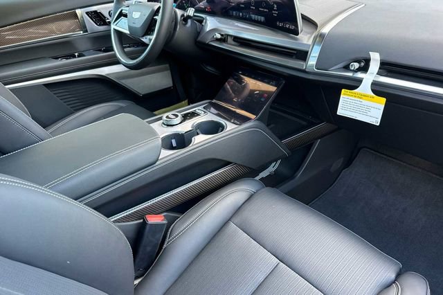 New 2026 Cadillac Vistiq Sport w/ LPO, Floor Liner Package image 13