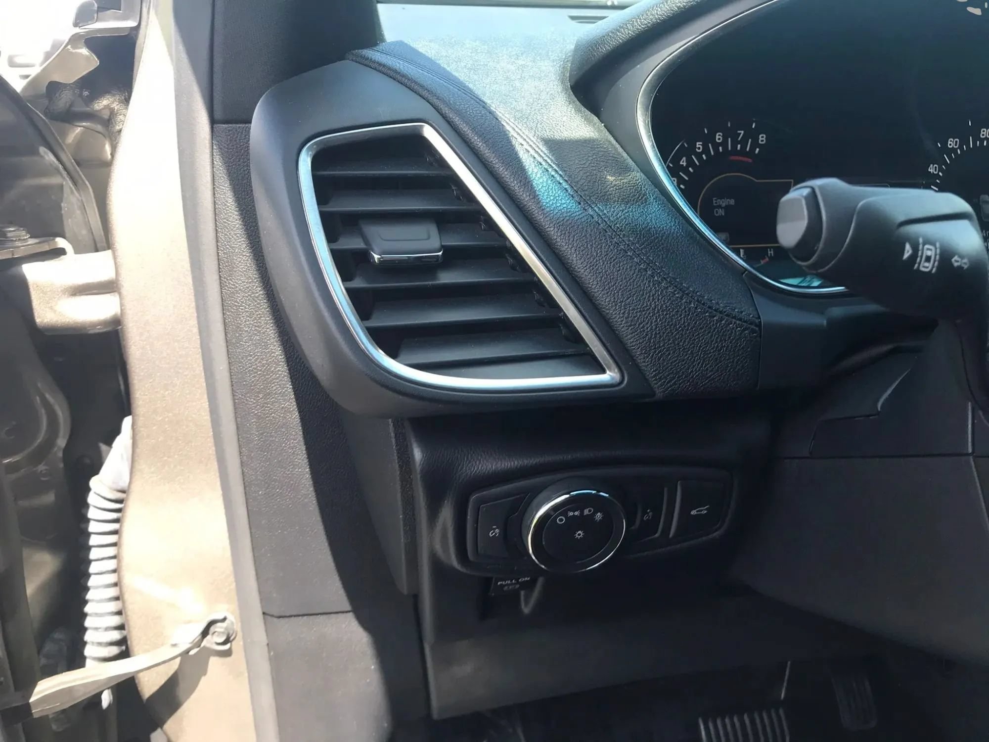 Used 2016 Lincoln MKX Reserve w/ Luxury Package AWD/4WD image 13