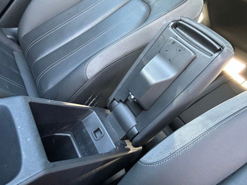 Used 2024 Audi Q4 e-tron Premium w/ Convenience Package image 39