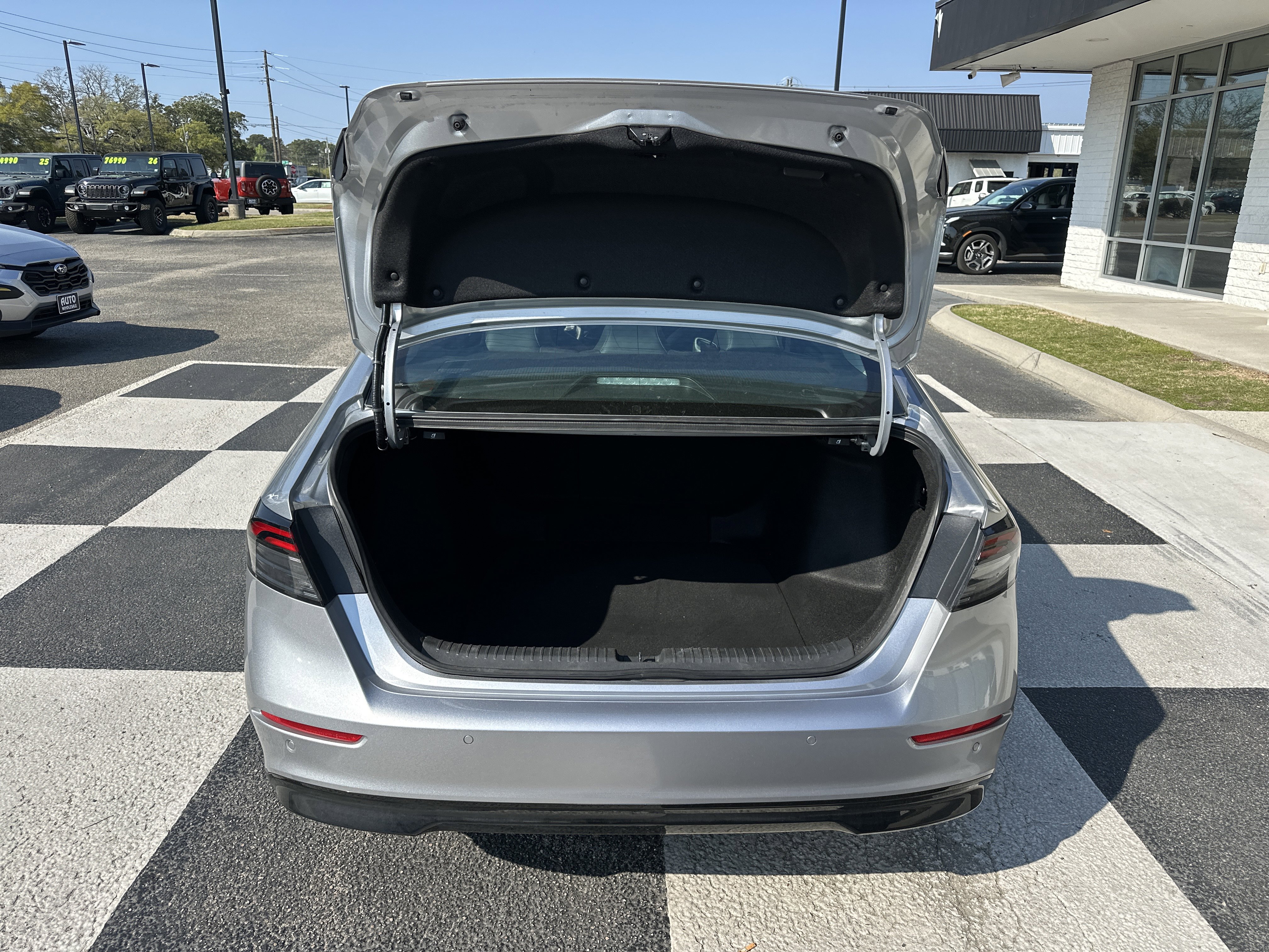 Used 2024 Honda Accord Touring image 5