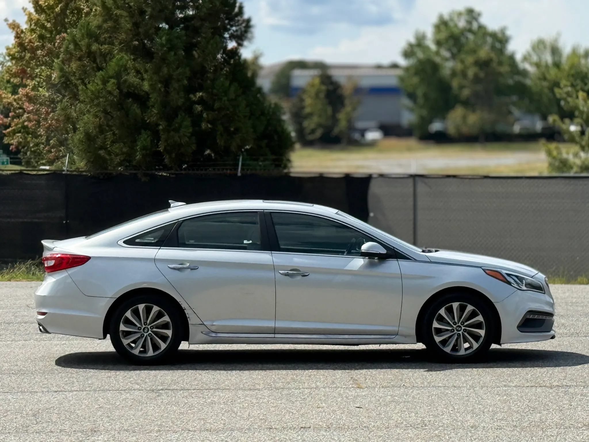 Used 2016 Hyundai Sonata Sport w/ Option Group 03 FWD image 7
