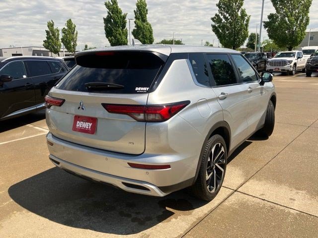 Used 2023 Mitsubishi Outlander SE AWD/4WD image 6