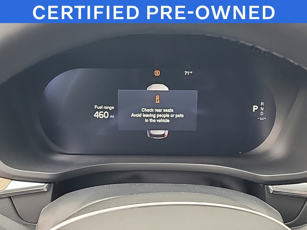 Certified 2026 Volvo XC60 B5 Plus AWD/4WD image 28