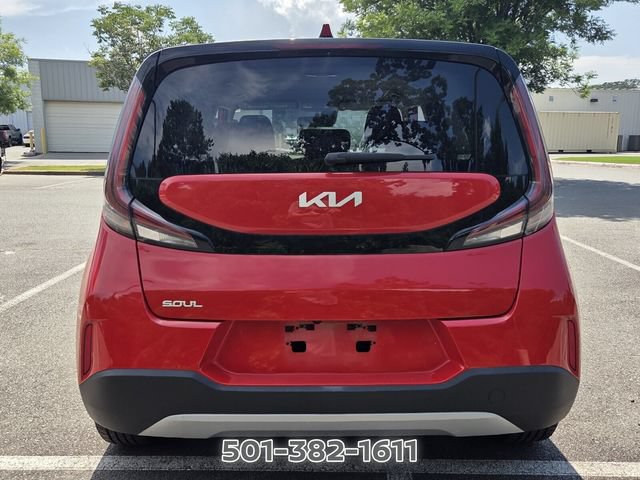 Used 2023 Kia Soul LX w/ LX Technology Package FWD image 4