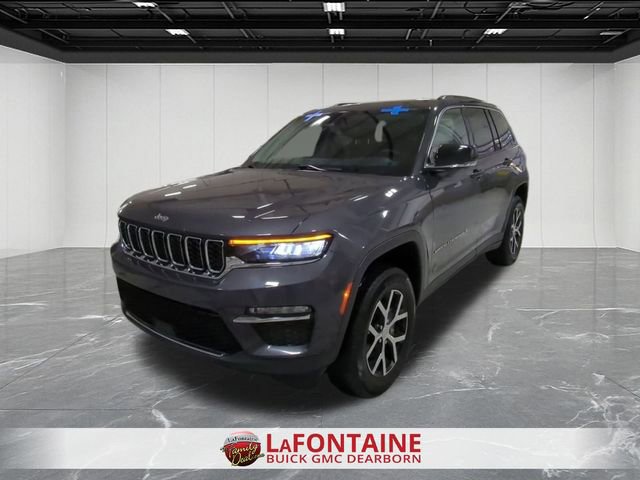 Used 2023 Jeep Grand Cherokee Limited image 4