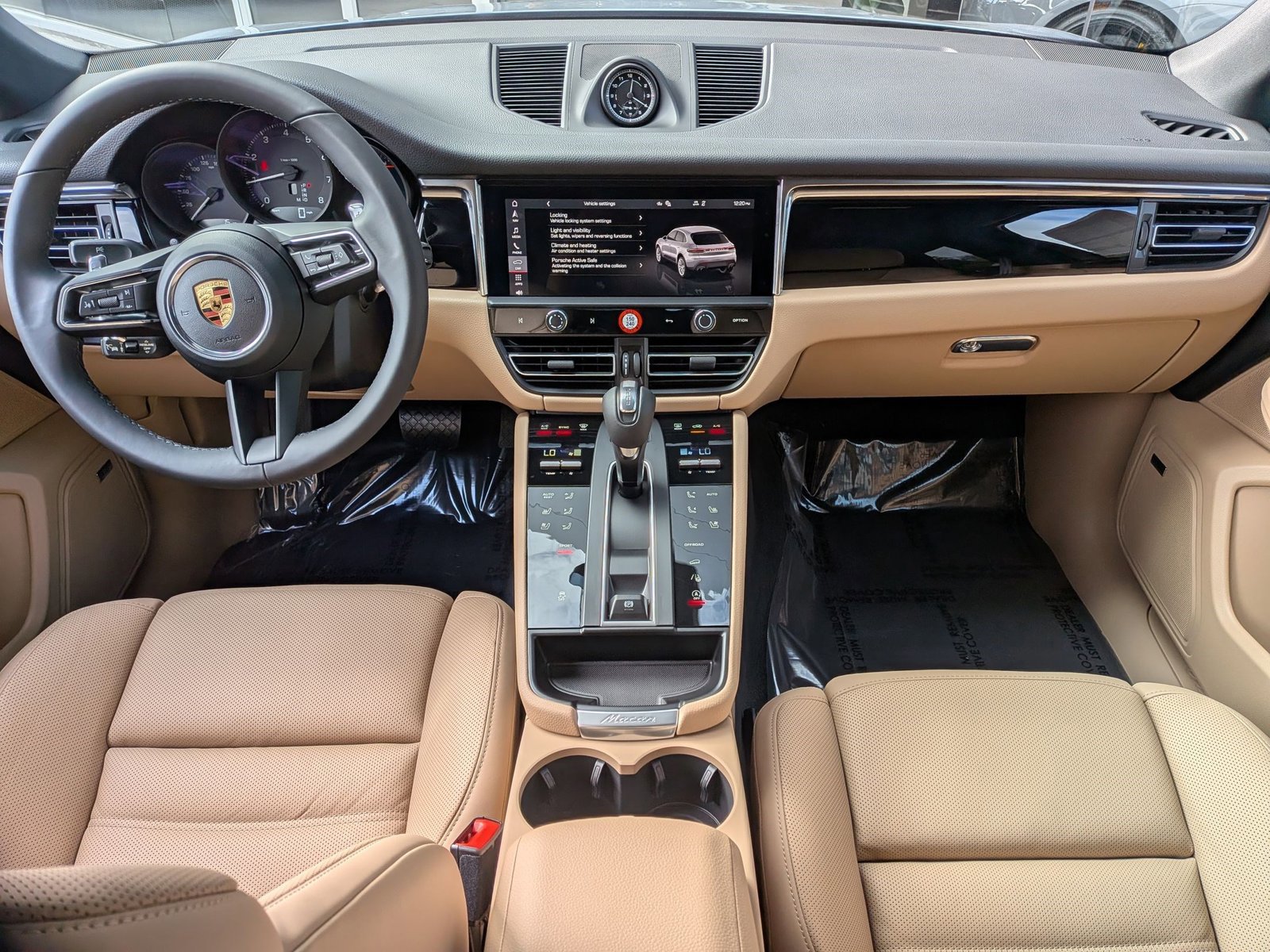 New 2026 Porsche Macan image 23