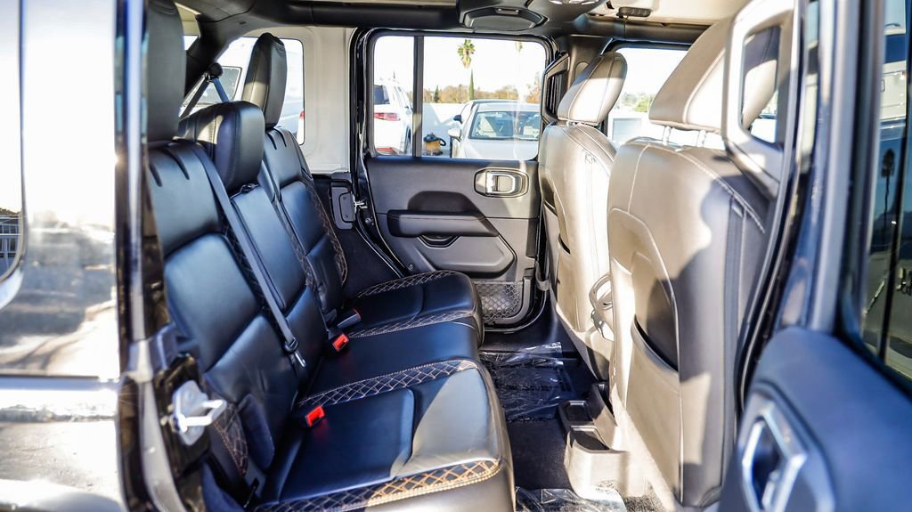 Used 2021 Jeep Wrangler Unlimited Sahara image 20