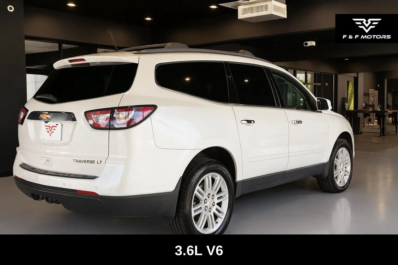 Used 2013 Chevrolet Traverse LT w/ All-Star Edition FWD image 3