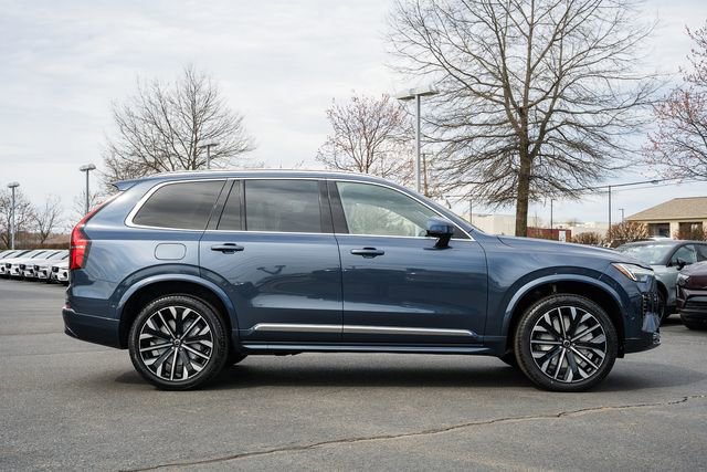 New 2026 Volvo XC90 T8 Plus w/ Protection Package Premier AWD/4WD image 4