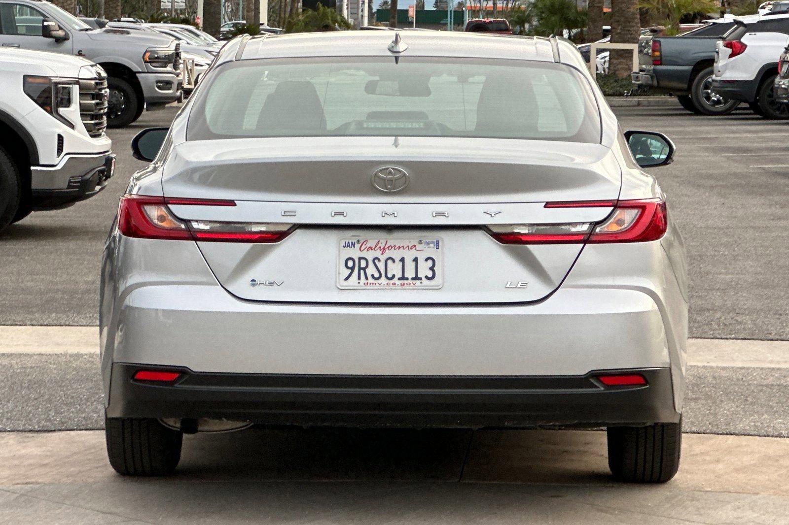 Used 2025 Toyota Camry LE image 5