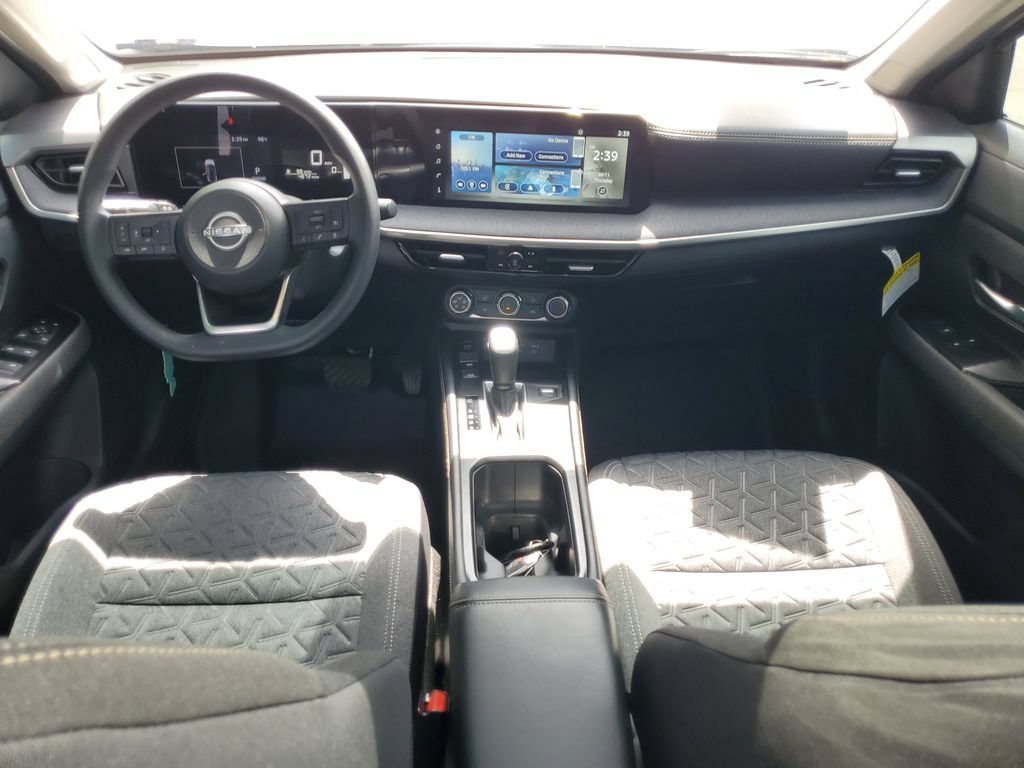 Used 2025 Nissan Kicks SV w/ SV Premium Package AWD/4WD image 11