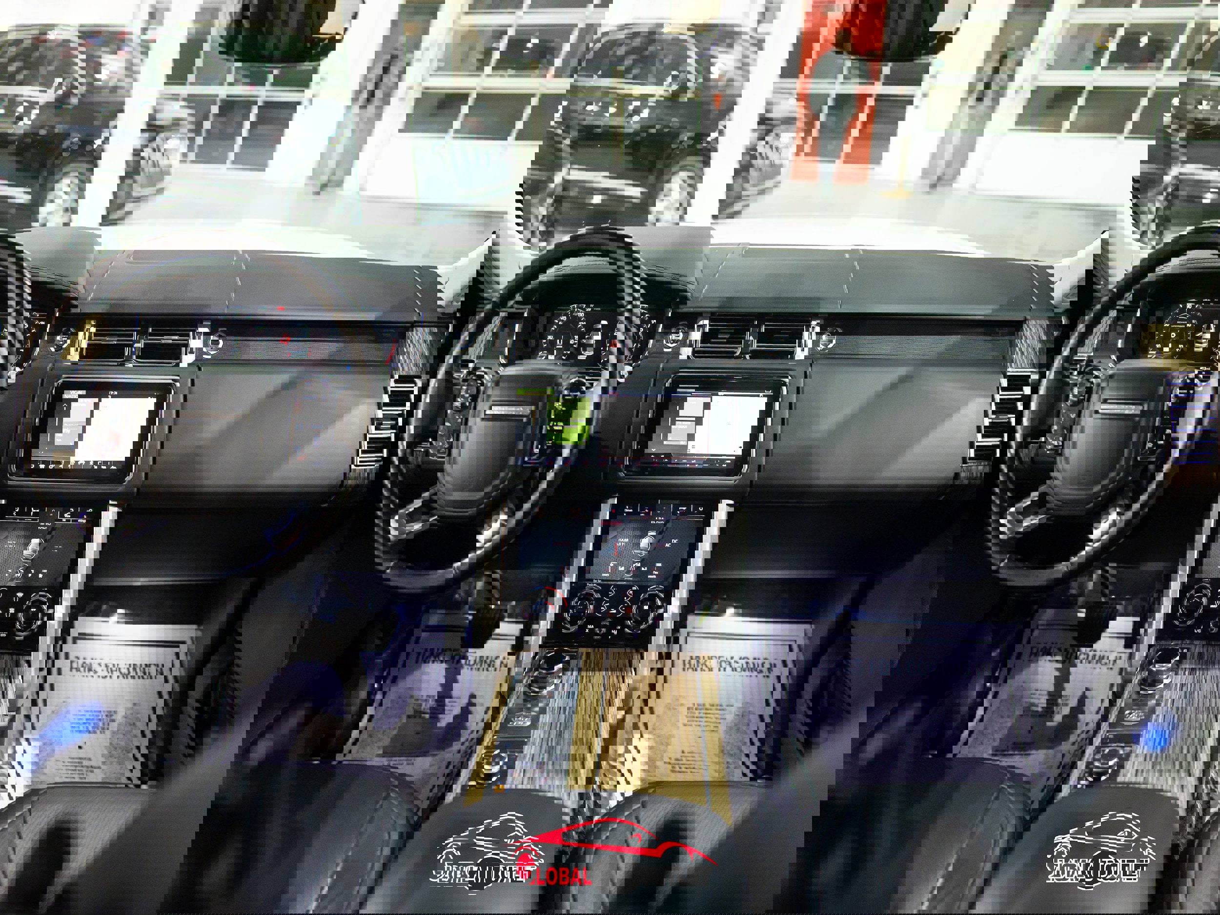 Used 2018 Land Rover Range Rover Long Wheelbase Supercharged image 14