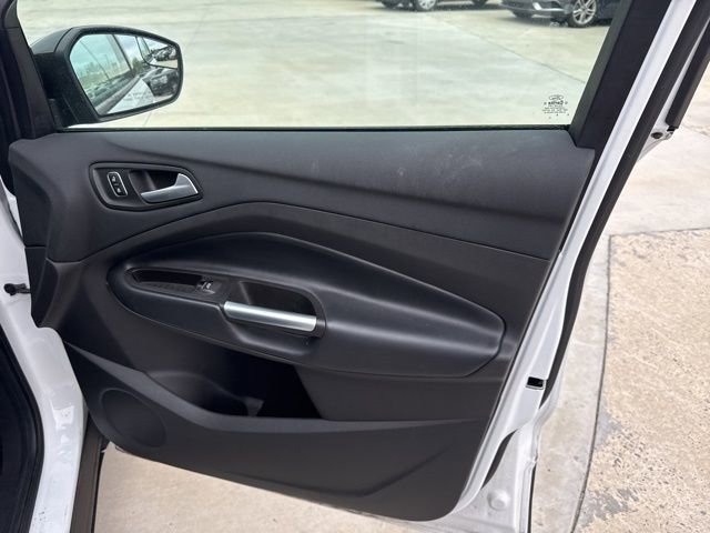 Used 2019 Ford Escape SE image 5