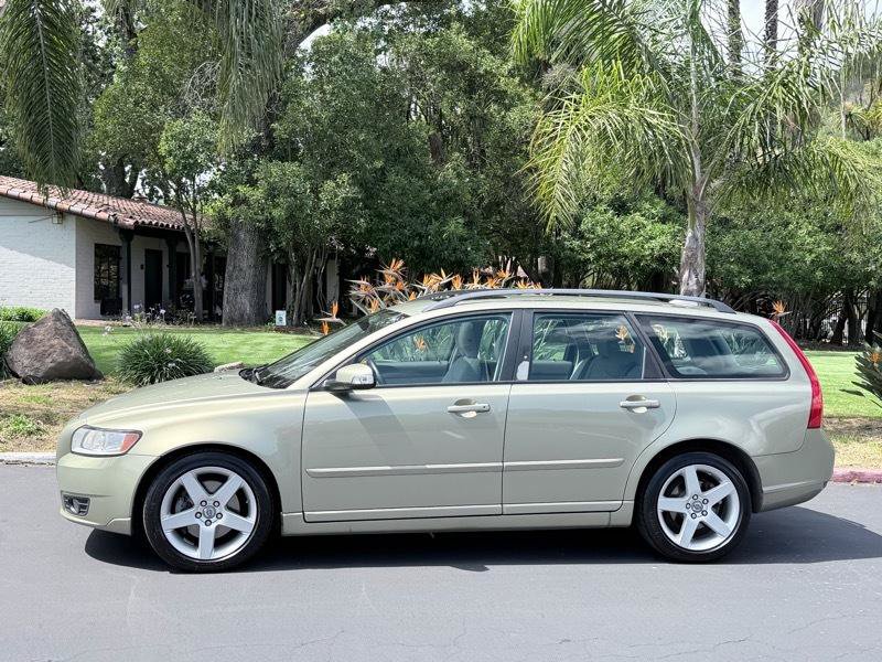 Used 2008 Volvo V50 2.4i FWD image 2