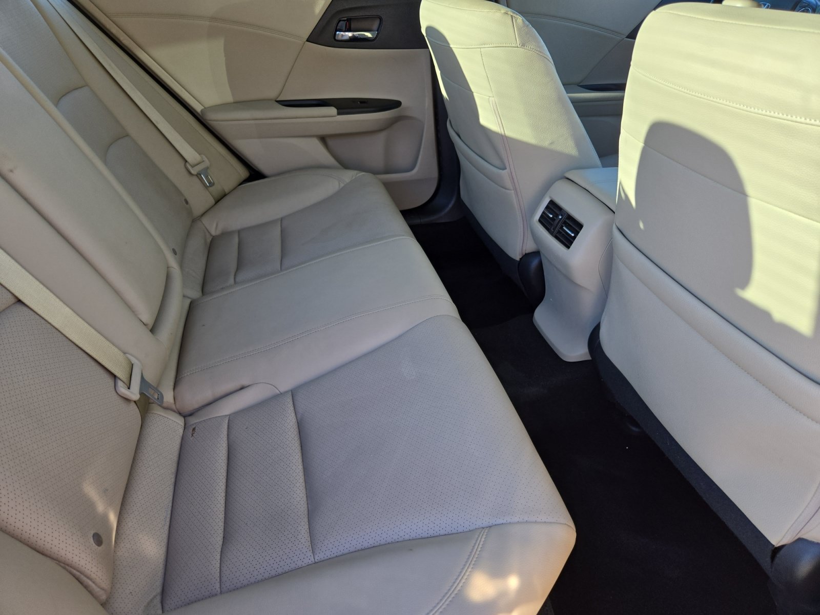 Used 2015 Honda Accord EX-L image 19