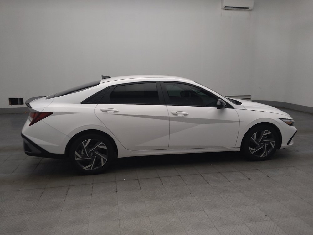 Used 2025 Hyundai Elantra Sport FWD image 10