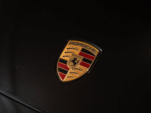 Used 2025 Porsche Cayenne AWD/4WD image 12