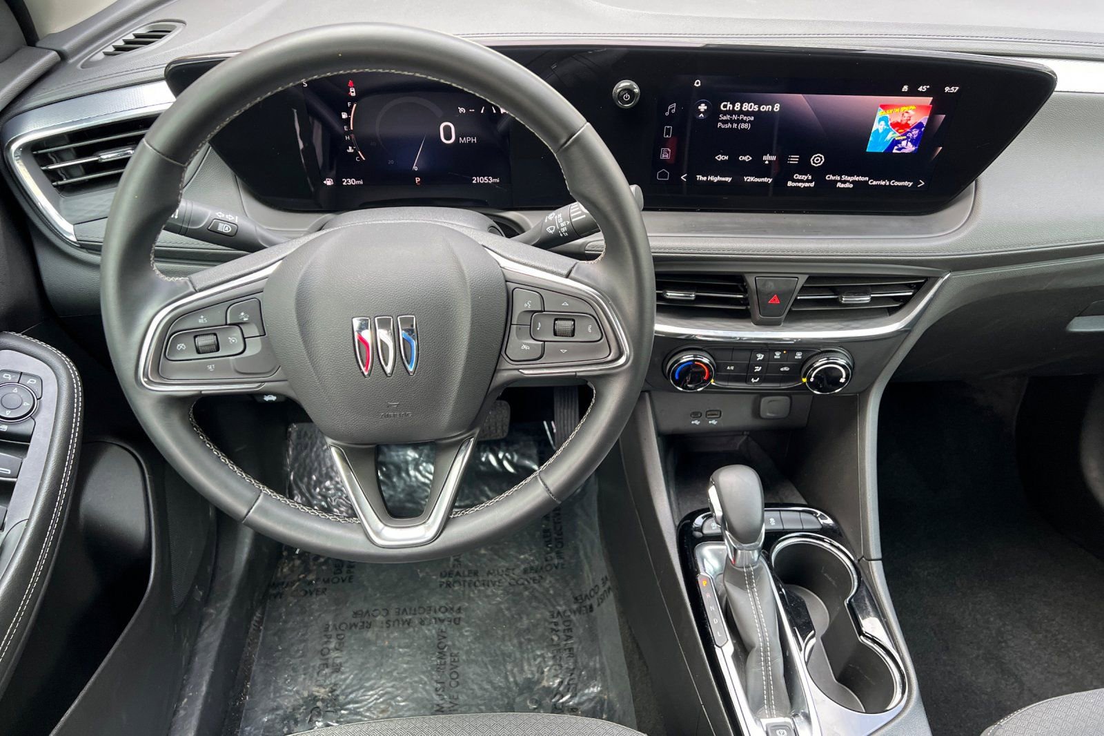 Used 2025 Buick Encore GX Preferred AWD/4WD image 19