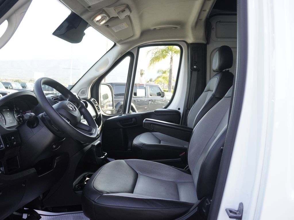 Used 2025 RAM ProMaster 2500 w/ Convenience Group FWD image 20