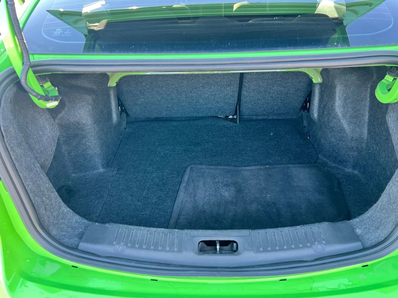 Used 2014 Ford Fiesta SE image 8